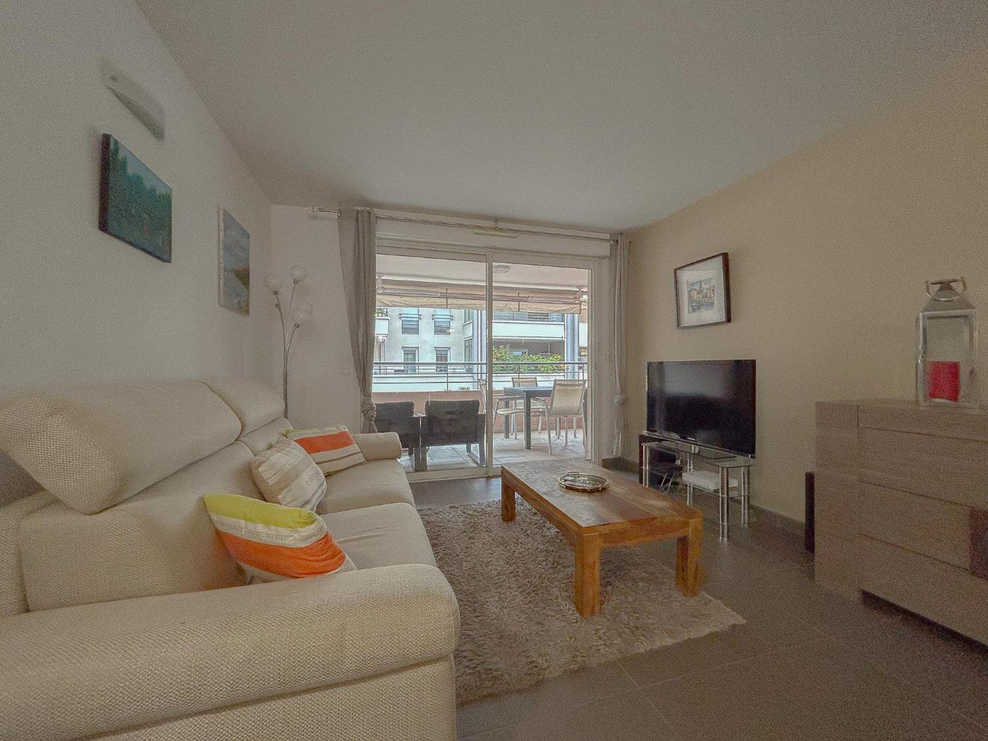 Appartement Centrale A 100 M Des Plages Rue De Provence Saint-Raphaël المظهر الخارجي الصورة